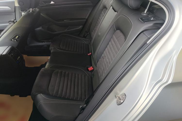 Used Volkswagen Magotan 2020 330TSI DSG Luxury Edition Left Rear Seat
