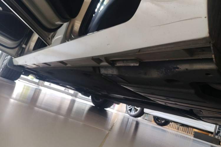 Used Volkswagen Magotan 2020 330TSI DSG Luxury Edition Left Side Sill