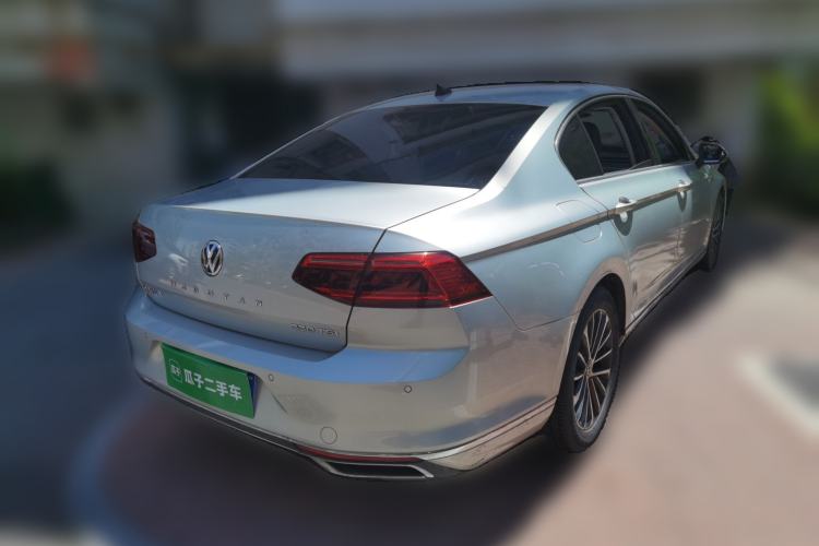 Used Volkswagen Magotan 2020 330TSI DSG Luxury Edition Rear Right 45 Deg