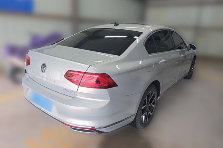 Used Volkswagen Magotan 2020 330TSI DSG Leading Model Rear Right 45 Deg
