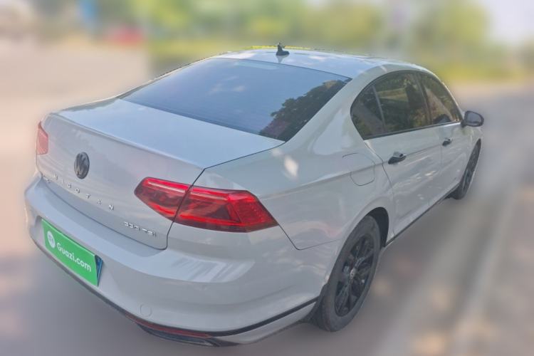 Used Volkswagen Magotan 2020 330TSI DSG Leading Model Rear Right 45 Deg