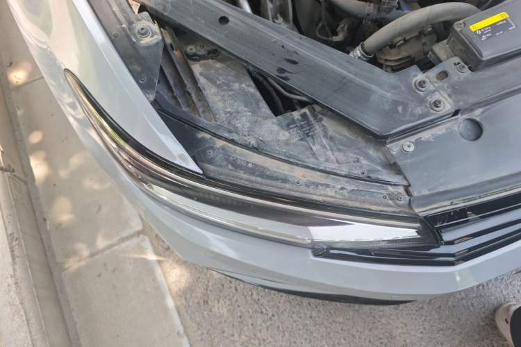 Used Volkswagen Magotan 2020 330TSI DSG Leading Model Right Front Headlight