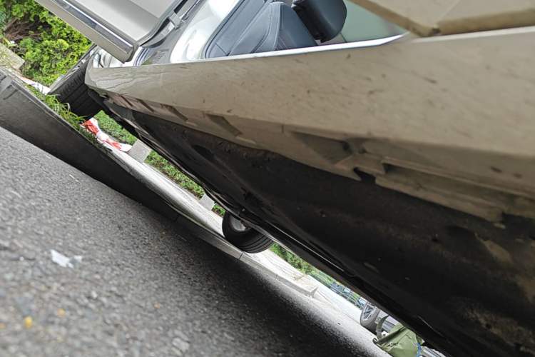 Used Volkswagen Magotan 2020 330TSI DSG Luxury Edition Right Side Sill