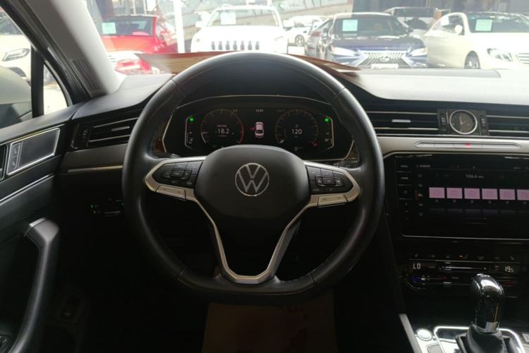 Used Volkswagen Magotan 2020 330TSI DSG Luxury Edition Steering Wheel