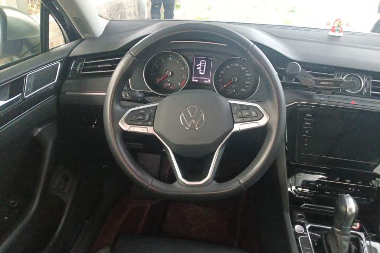 Used Volkswagen Magotan 2020 330TSI DSG Leading Model Steering Wheel