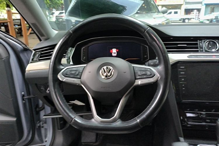 Used Volkswagen Magotan 2020 380TSI DSG Luxury Version Steering Wheel