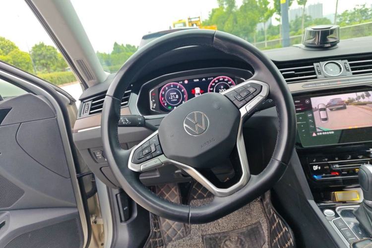 Used Volkswagen Magotan 2020 380TSI DSG Luxury Version Steering Wheel