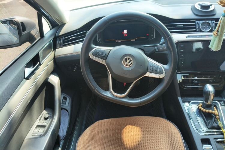Used Volkswagen Magotan 2020 380TSI DSG Luxury Version Steering Wheel