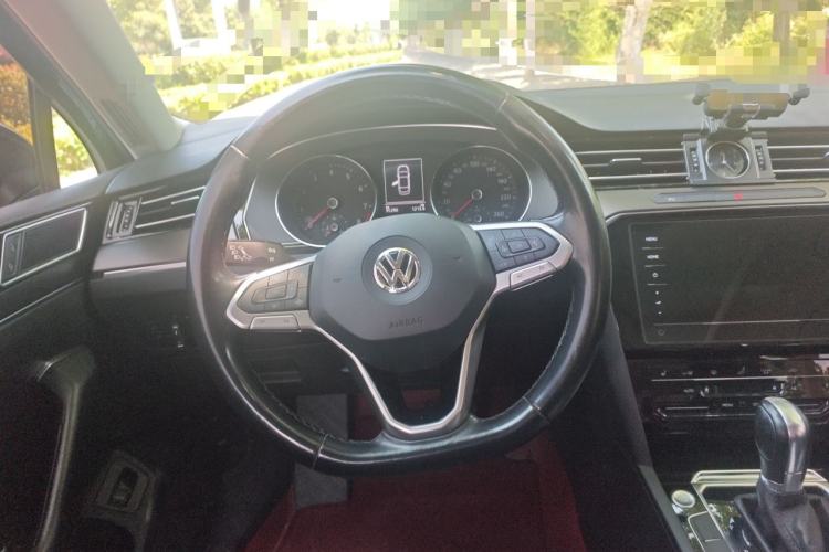 Used Volkswagen Magotan 2020 330TSI DSG Leading Model Steering Wheel