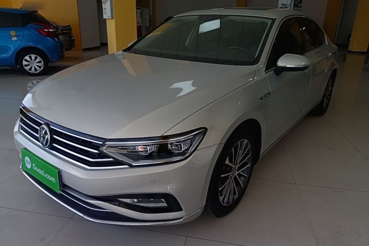 Used Volkswagen Magotan 2020 330TSI DSG Luxury Edition Guazi used car, China used car export, Used car for sale, Used  cars, Cheapest cars for sale