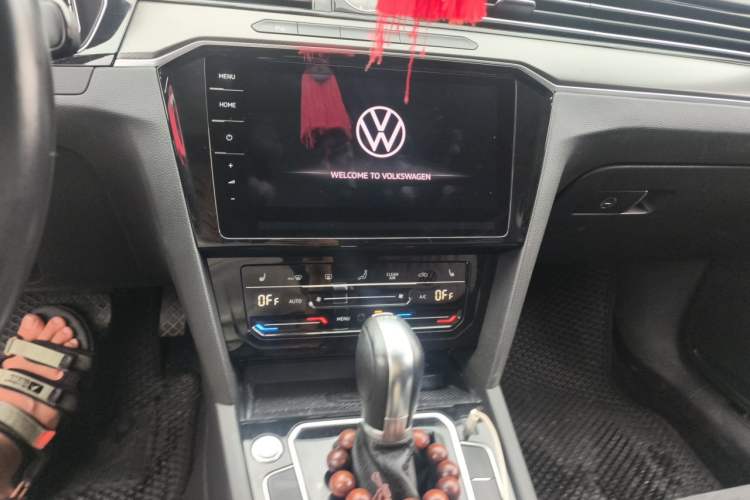 Used Volkswagen Magotan 2020 330TSI DSG Luxury Edition Audio And AC Panel