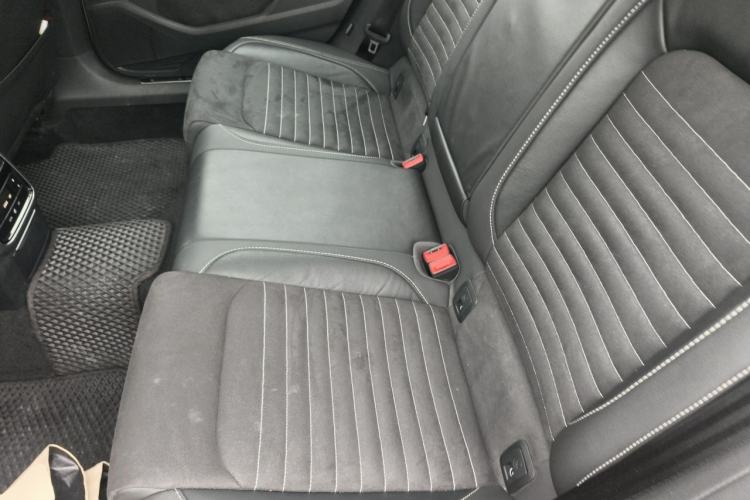 Used Volkswagen Magotan 2020 330TSI DSG Luxury Edition Left Rear Seat