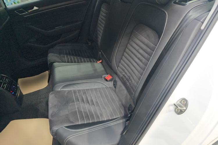 Used Volkswagen Magotan 2020 330TSI DSG Luxury Edition Left Rear Seat