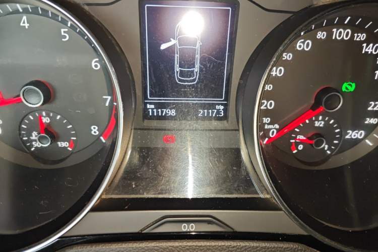 Used Volkswagen Magotan 2020 330TSI DSG Leading Model Odometer Close Up