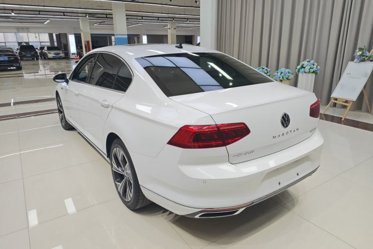 Used Volkswagen Magotan 2020 330TSI DSG Luxury Edition Rear Left 45 Deg