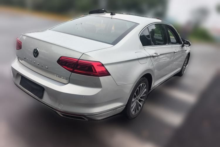 Used Volkswagen Magotan 2020 330TSI DSG Luxury Edition Rear Right 45 Deg