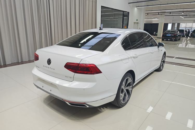 Used Volkswagen Magotan 2020 330TSI DSG Luxury Edition Rear Right 45 Deg