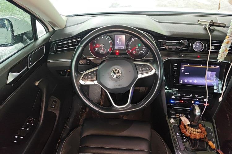 Used Volkswagen Magotan 2020 330TSI DSG Leading Model Steering Wheel
