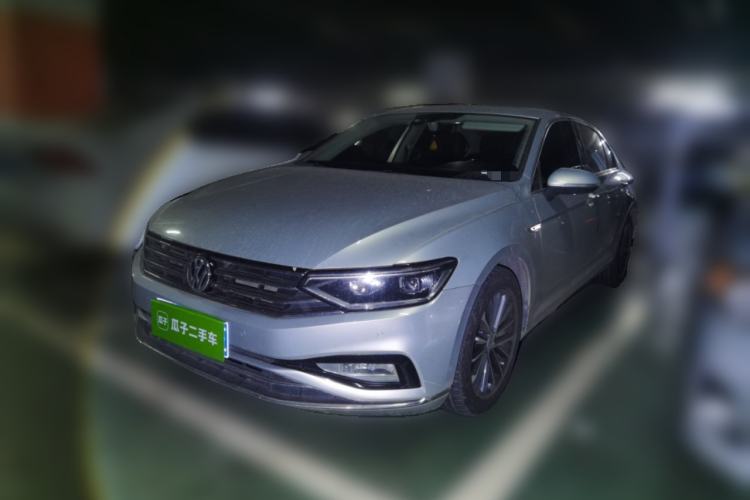 Used Volkswagen Magotan 2020 330TSI DSG Luxury Edition Guazi used car, China used car export, Used car for sale, Used  cars, Cheapest cars for sale