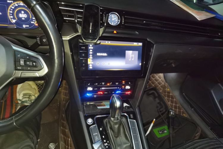 Used Volkswagen Magotan 2020 330TSI DSG Luxury Edition Audio And AC Panel