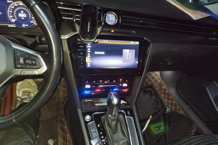 Used Volkswagen Magotan 2020 330TSI DSG Luxury Edition Audio And AC Panel