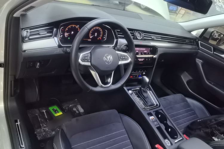 Used Volkswagen Magotan 2020 330TSI DSG Luxury Edition Center Console