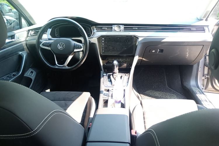 Used Volkswagen Magotan 2020 380TSI DSG Luxury Version Center Console
