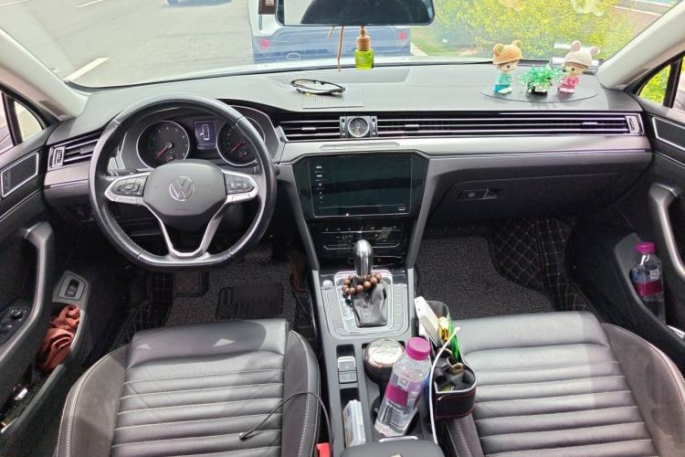 Used Volkswagen Magotan 2020 330TSI DSG Leading Model Center Console