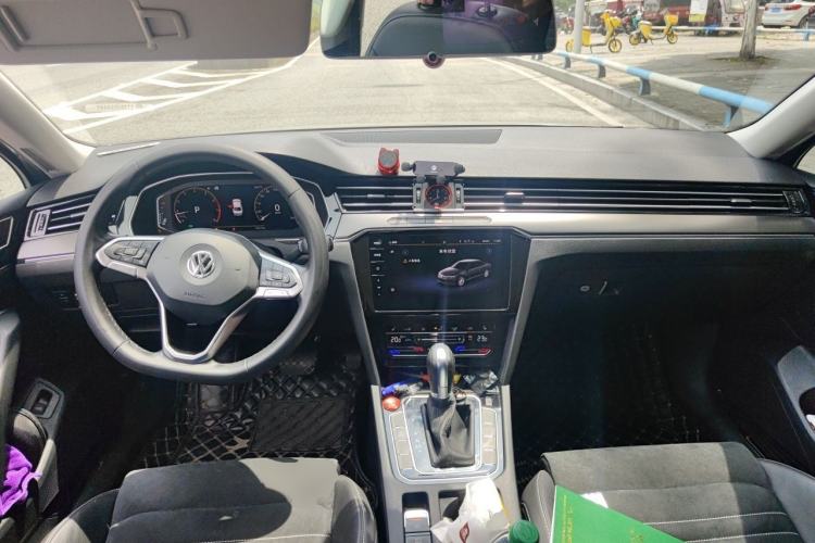 Used Volkswagen Magotan 2020 330TSI DSG Luxury Edition Center Console