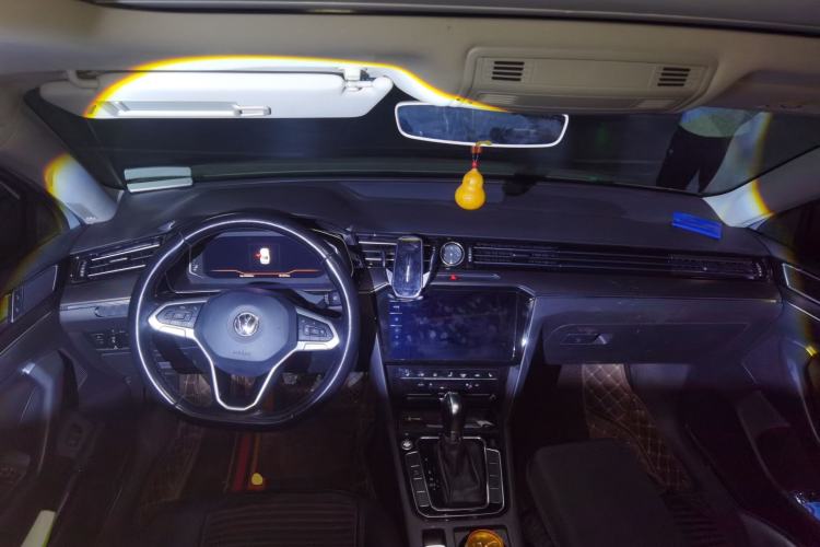 Used Volkswagen Magotan 2020 330TSI DSG Luxury Edition Center Console