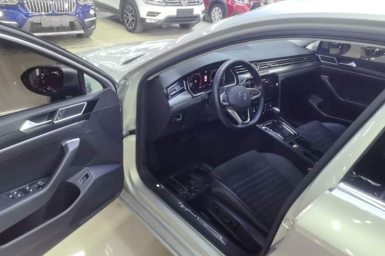 Used Volkswagen Magotan 2020 330TSI DSG Luxury Edition Driver Seat