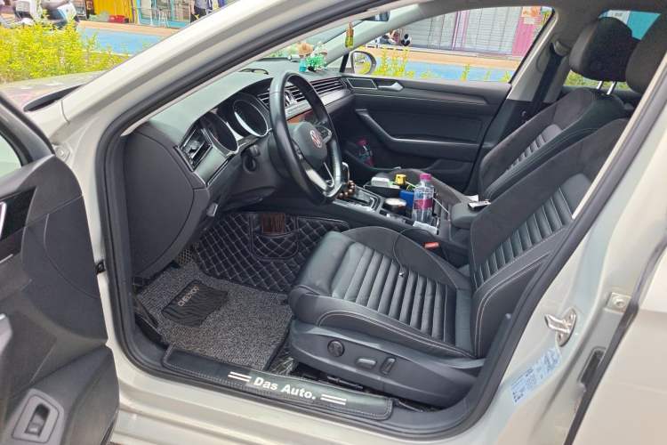 Used Volkswagen Magotan 2020 330TSI DSG Leading Model Driver Seat
