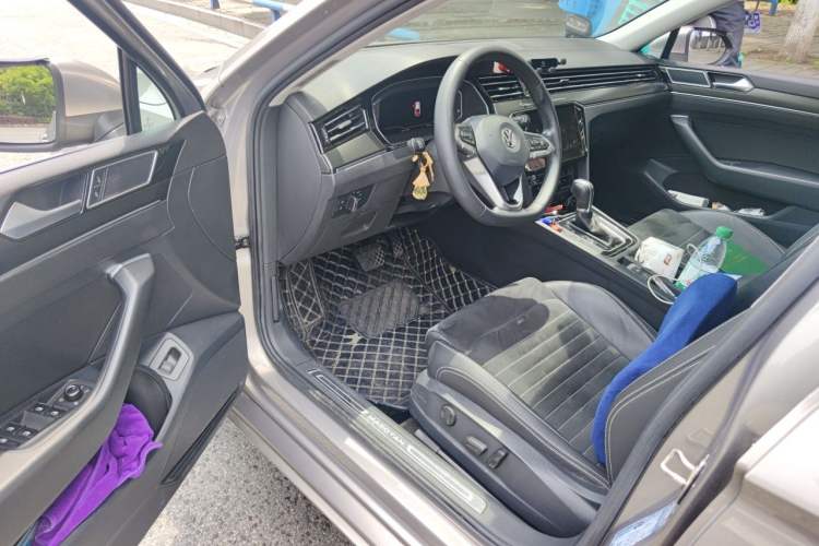 Used Volkswagen Magotan 2020 330TSI DSG Luxury Edition Driver Seat