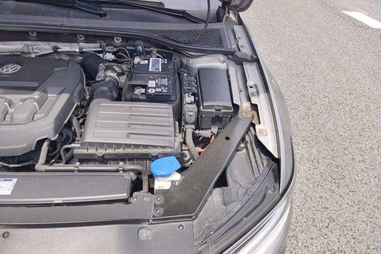 Used Volkswagen Magotan 2020 330TSI DSG Luxury Edition Engine Bay Left