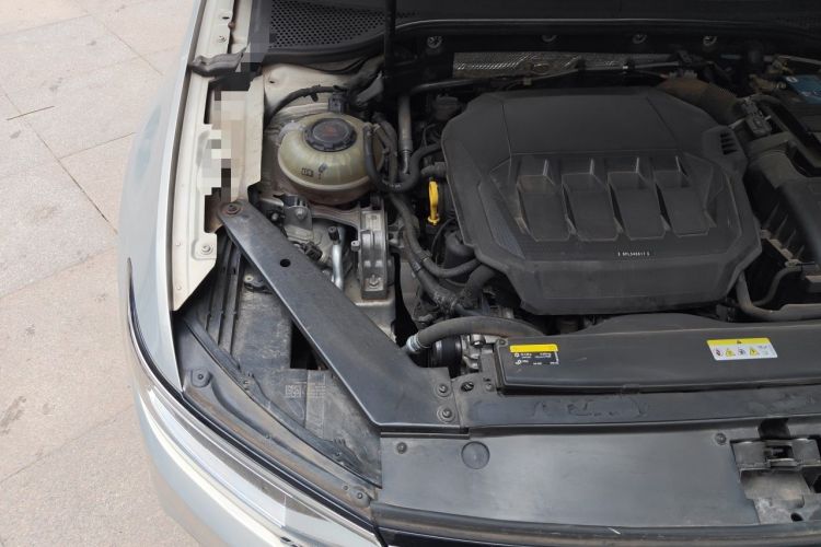 Used Volkswagen Magotan 2020 330TSI DSG Leading Model Engine Bay Right