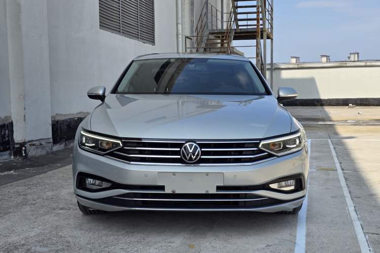 Used Volkswagen Magotan 2020 330TSI DSG Luxury Edition Exterior 1