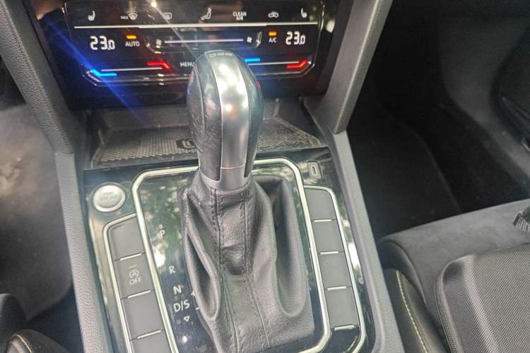 Used Volkswagen Magotan 2020 330TSI DSG Luxury Edition Gear Lever