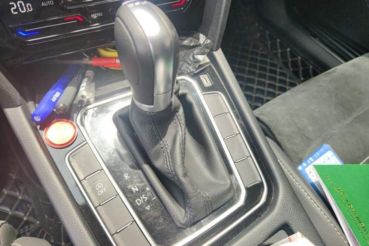 Used Volkswagen Magotan 2020 330TSI DSG Luxury Edition Gear Lever