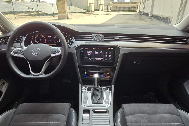 Used Volkswagen Magotan 2020 330TSI DSG Luxury Edition Interior 1