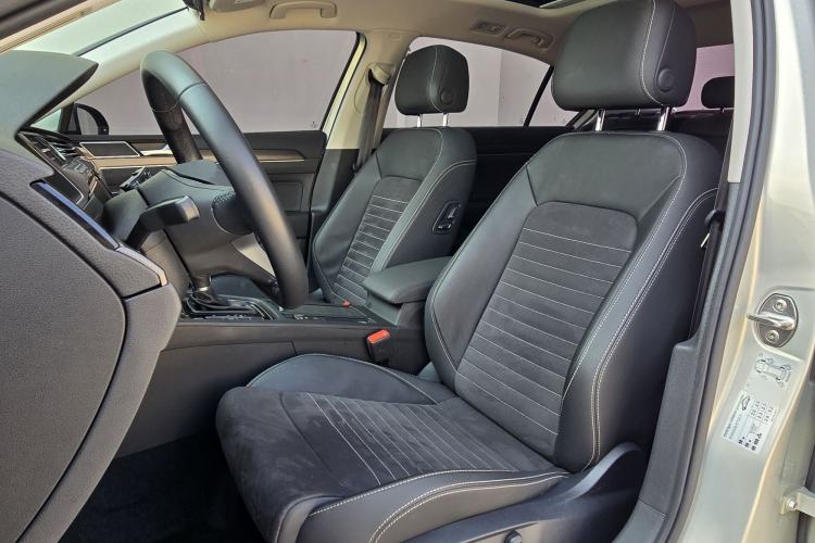 Used Volkswagen Magotan 2020 330TSI DSG Luxury Edition Interior 3