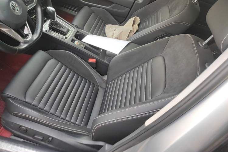 Used Volkswagen Magotan 2020 330TSI DSG Leading Model Left Front Seat