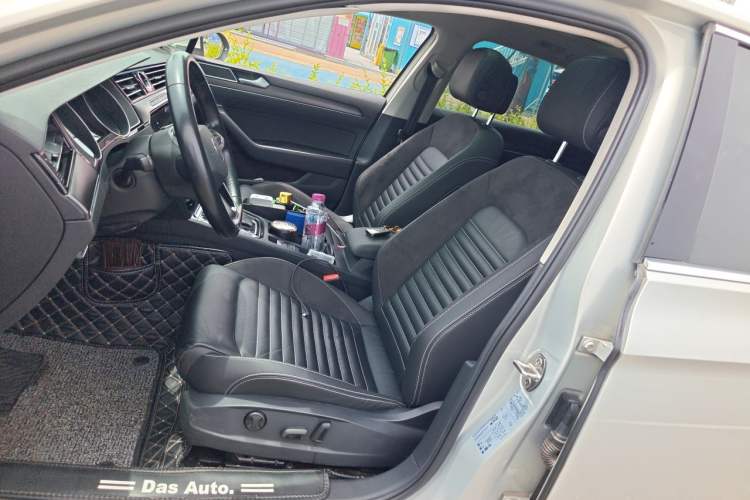 Used Volkswagen Magotan 2020 330TSI DSG Leading Model Left Front Seat