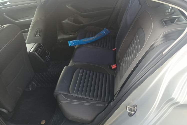 Used Volkswagen Magotan 2020 330TSI DSG Leading Model Left Rear Seat
