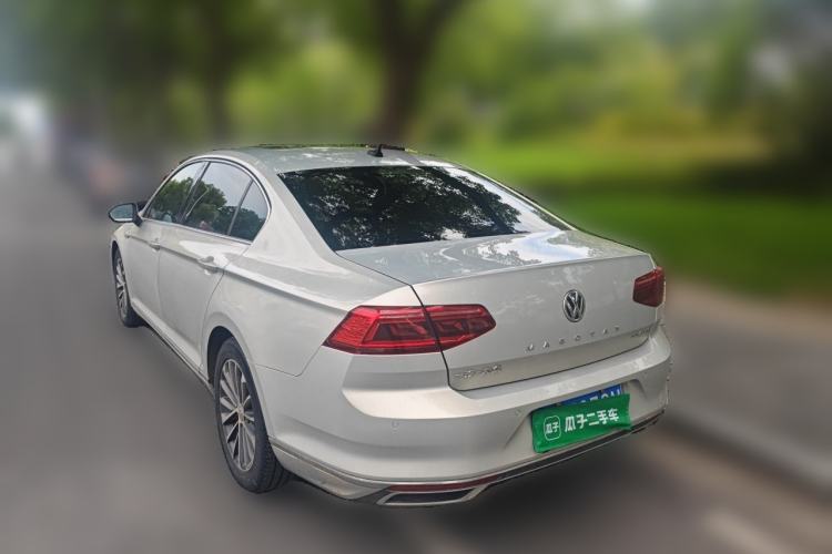 Used Volkswagen Magotan 2020 330TSI DSG Luxury Edition Rear Left 45 Deg