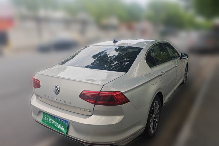Used Volkswagen Magotan 2020 330TSI DSG Luxury Edition Rear Right 45 Deg