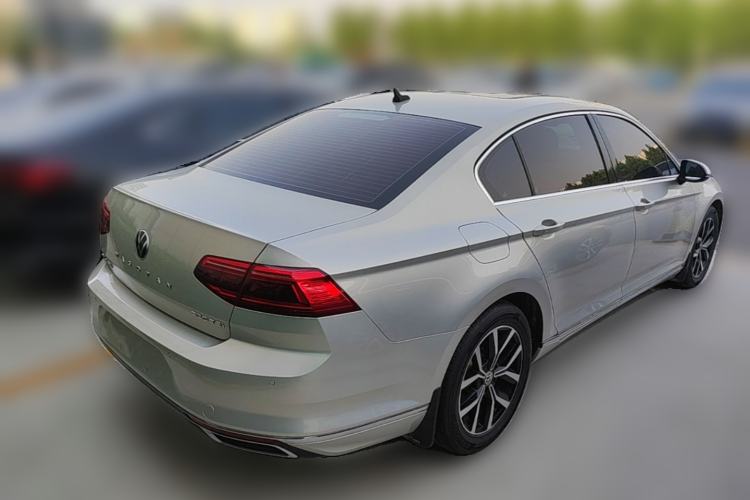 Used Volkswagen Magotan 2020 330TSI DSG Leading Model Rear Right 45 Deg