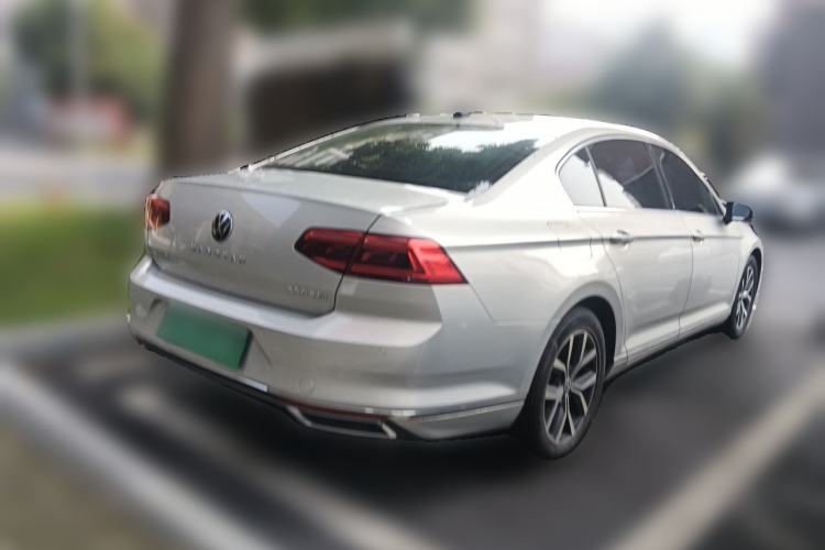 Used Volkswagen Magotan 2020 330TSI DSG Leading Model Rear Right 45 Deg