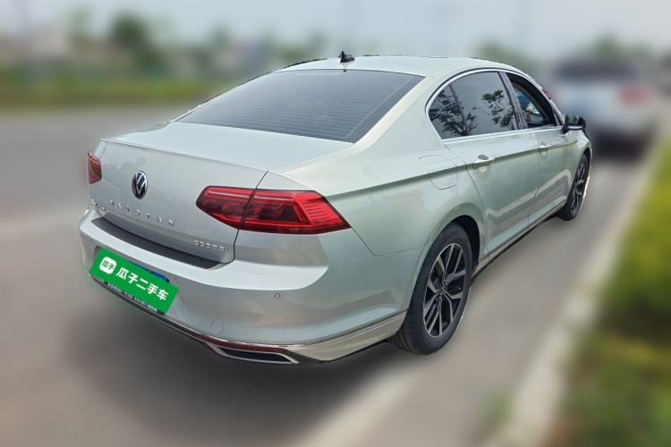 Used Volkswagen Magotan 2020 330TSI DSG Leading Model Rear Right 45 Deg