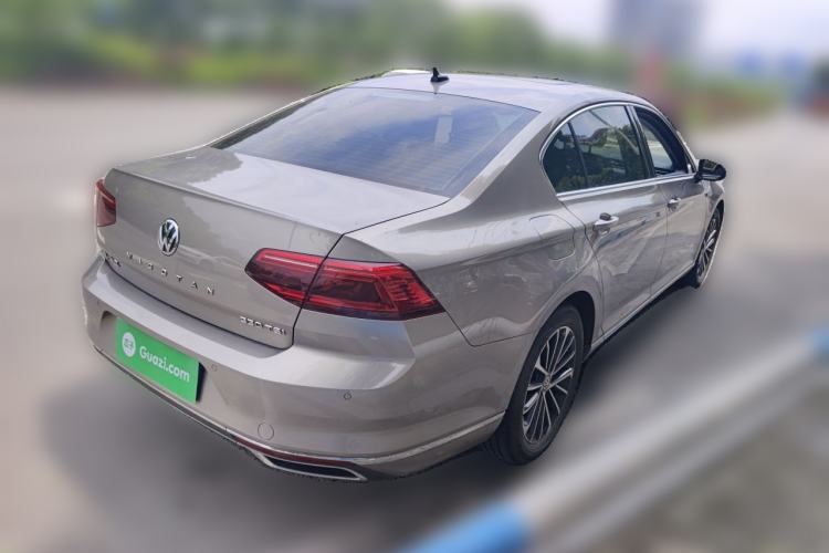 Used Volkswagen Magotan 2020 330TSI DSG Luxury Edition Rear Right 45 Deg