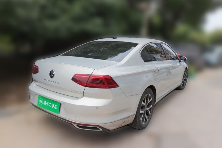 Used Volkswagen Magotan 2020 330TSI DSG Leading Model Rear Right 45 Deg
